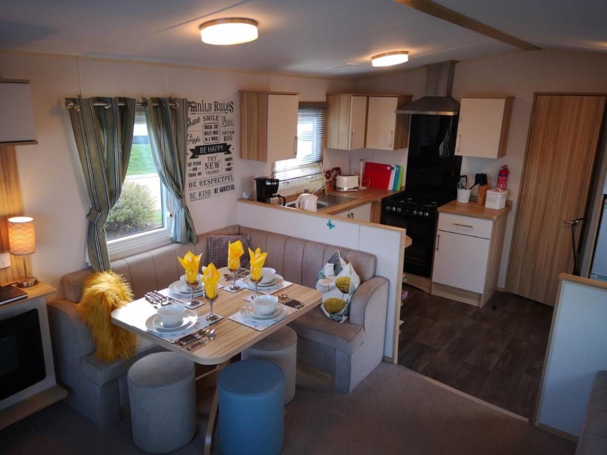 Hot Tub Hols 61 Kingfisher Court Hotell Tattershall Eksteriør bilde
