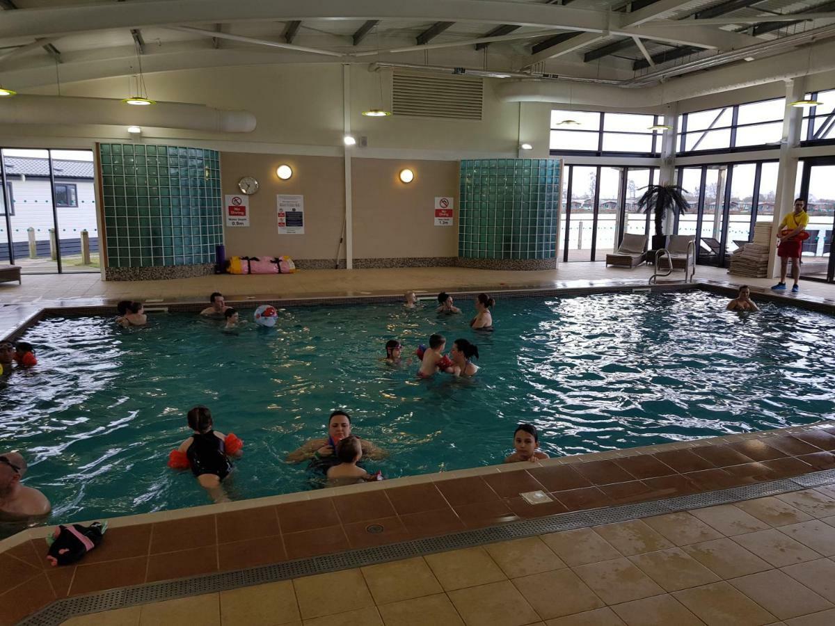 Hot Tub Hols 61 Kingfisher Court Hotell Tattershall Eksteriør bilde